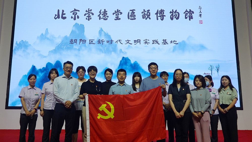 合影.jpg