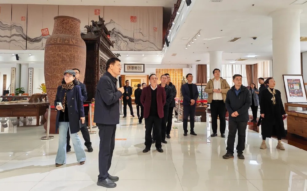 朝阳区教委、朝阳区文旅局领导干部一行莅临崇德堂博物馆参观指导