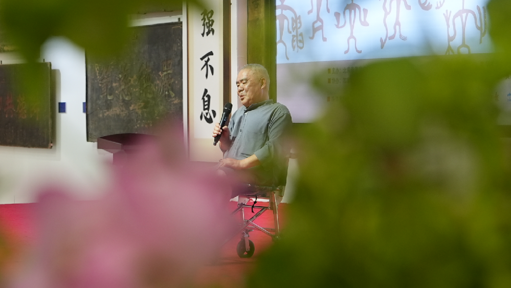 黄波汉字字根书法展在京启幕，系统呈现甲骨文至楷书形意流变！