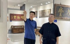 著名书法家张铜彦老师莅临崇德堂博物馆参观指导并捐赠书法作品